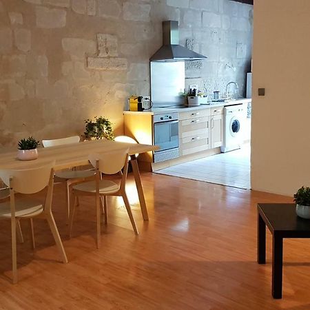 Appartement Quartier Historique Proche Des Halles Tours Esterno foto