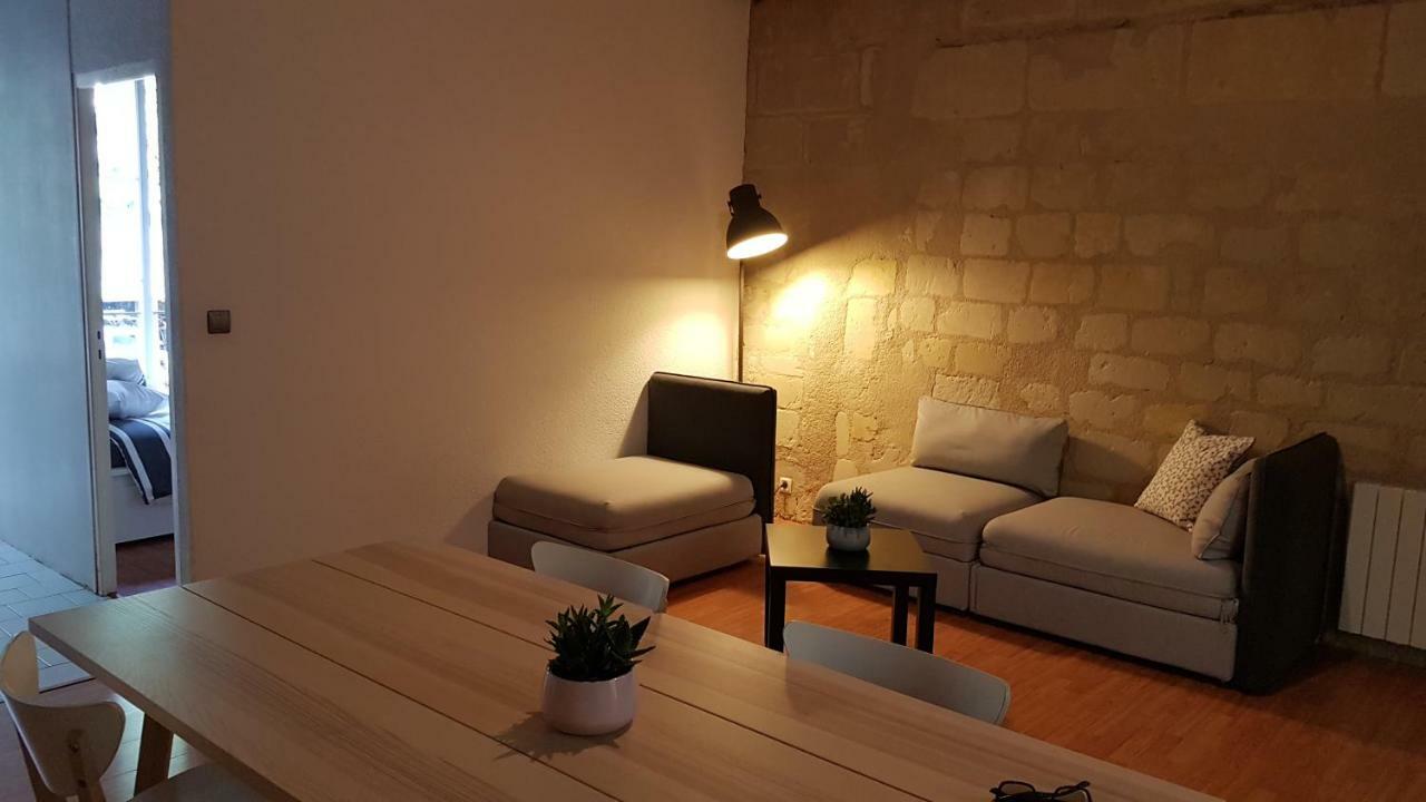 Appartement Quartier Historique Proche Des Halles Tours Esterno foto
