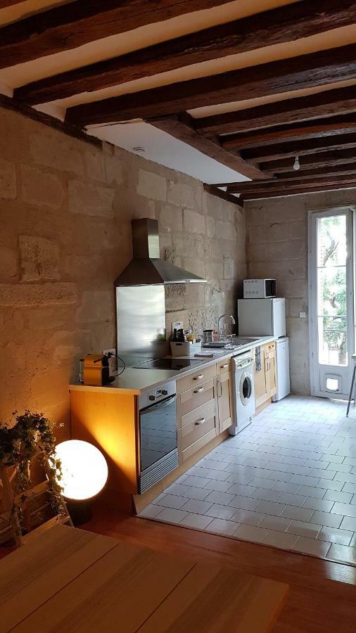Appartement Quartier Historique Proche Des Halles Tours Esterno foto