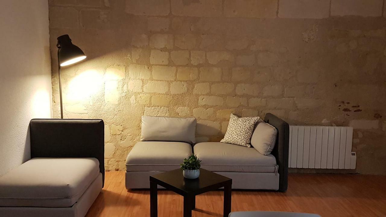 Appartement Quartier Historique Proche Des Halles Tours Esterno foto