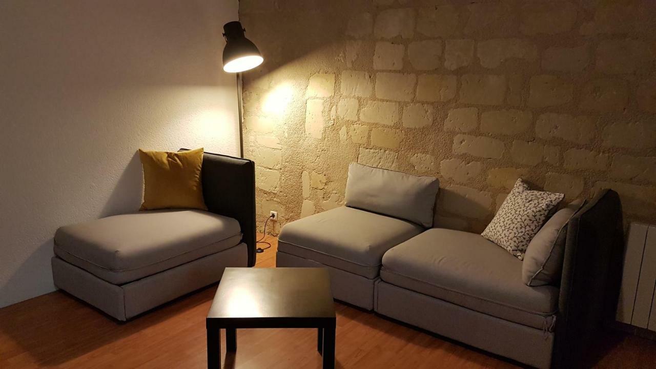 Appartement Quartier Historique Proche Des Halles Tours Esterno foto